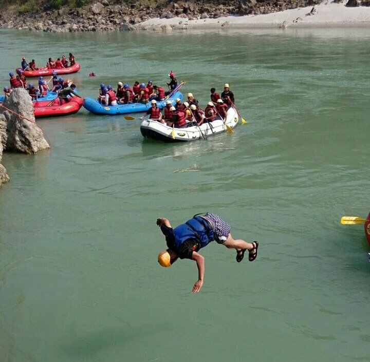 Cliff Jumping & Body Surfing Special