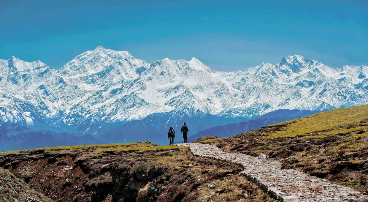 Dayara Bugyal Trek
